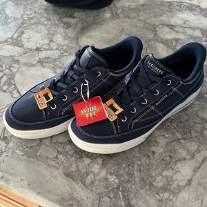 Skechers Women’s Navy Slip-On Sneakers w/arch fit size 11W